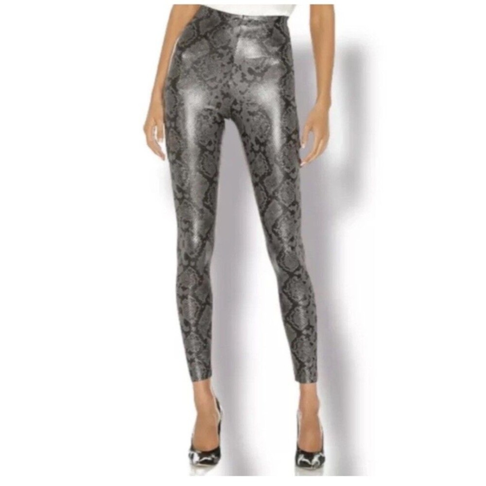 7 For All Mankind Women Faux Leather Python Snakeskin Textured Legging Sz S
